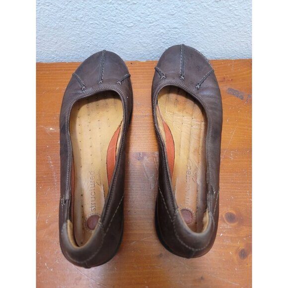 Clarks Unstructured Un Softwalk Brown Leather Slip-On Comfort Flats Women's Shoe - Picture 5 of 13